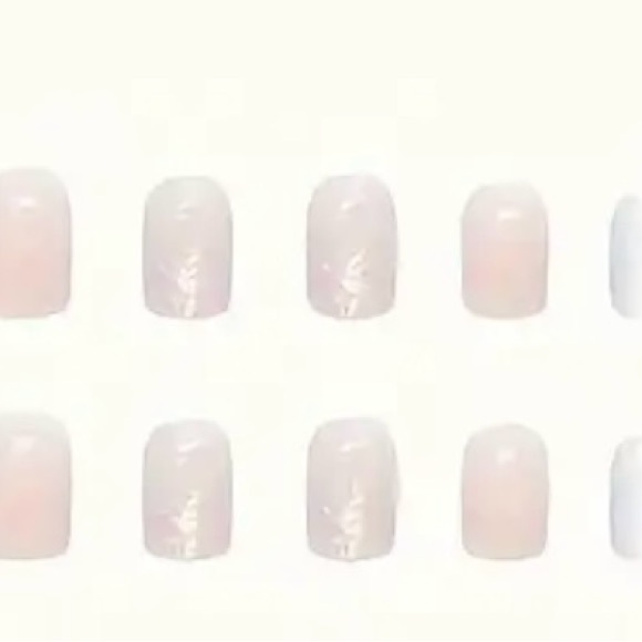 Pinkish Clear Press On Nails 24pcs - Picture 6 of 7